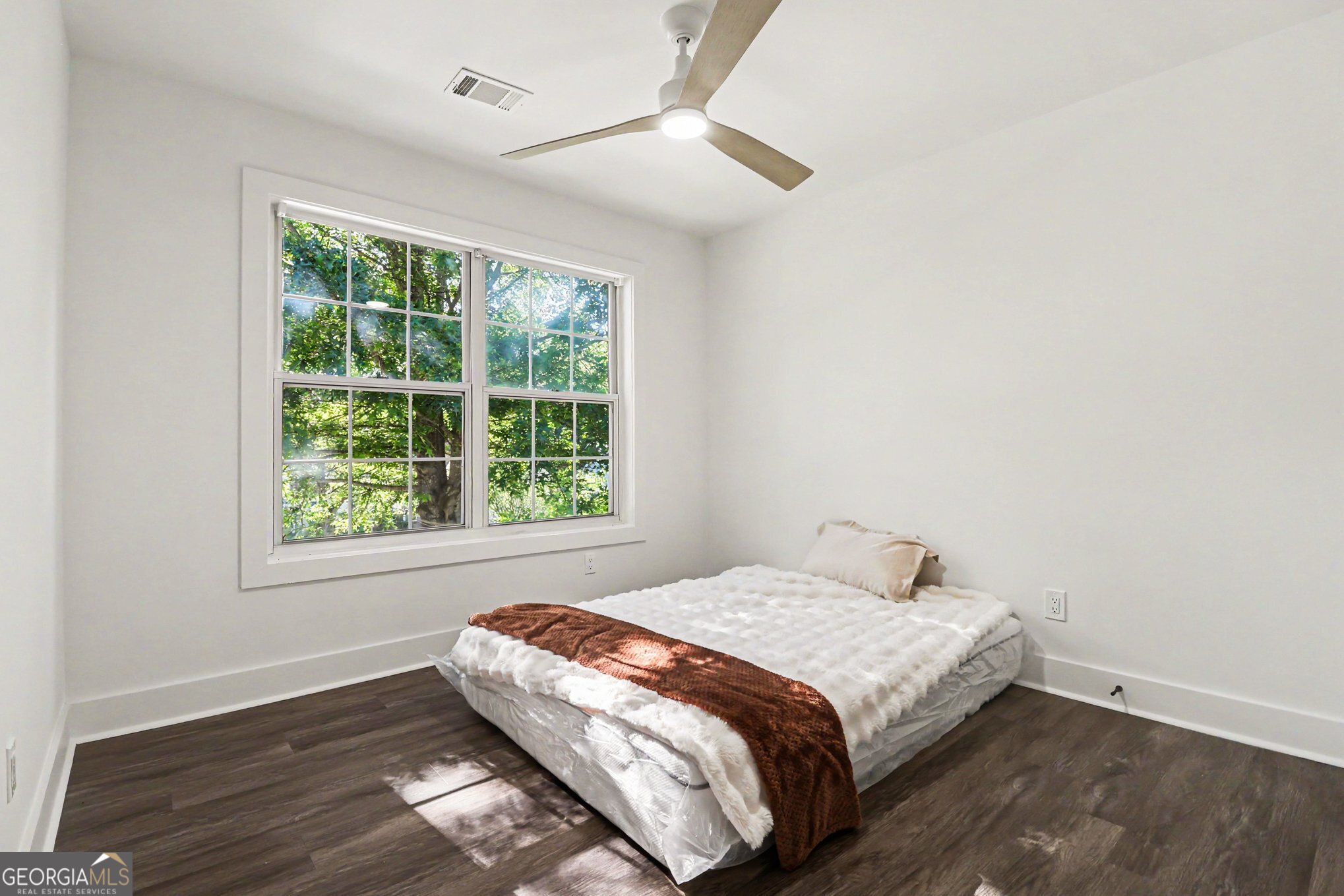 5259 Leecroft Drive Property Photo 15