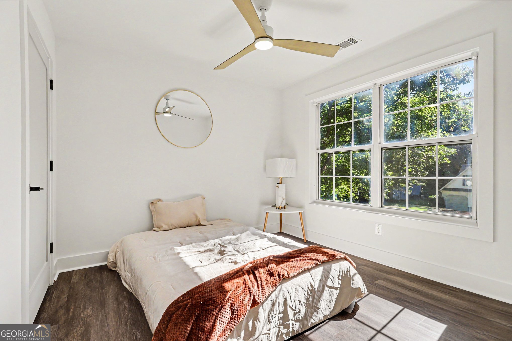 5259 Leecroft Drive Property Photo 16