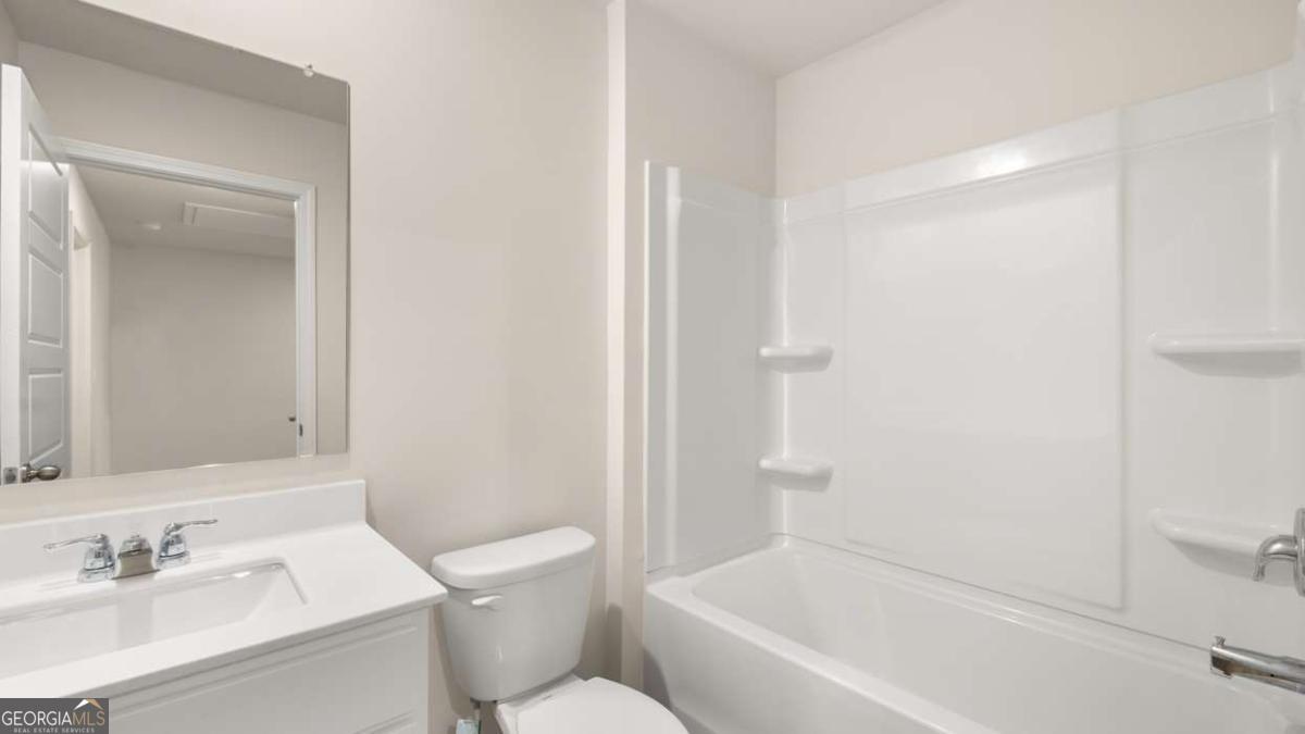 2052 Crossing Road Property Photo 22