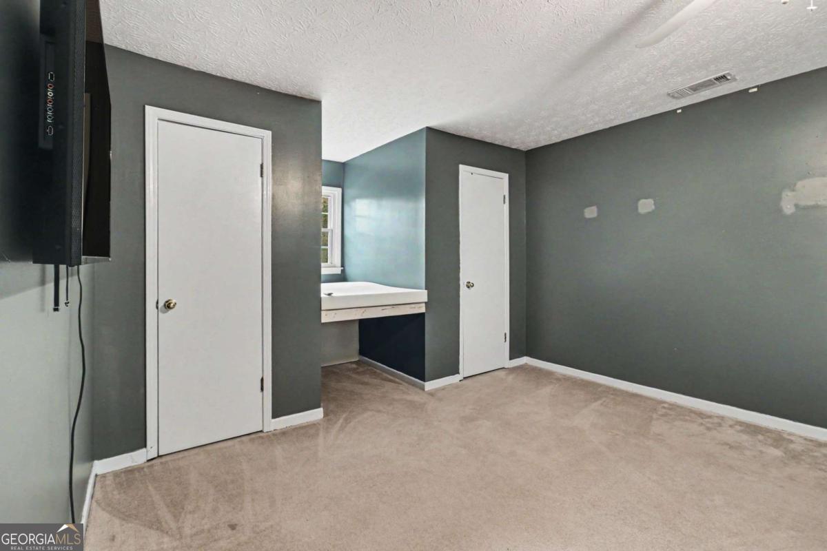 806 Valley Run Drive Property Photo 21