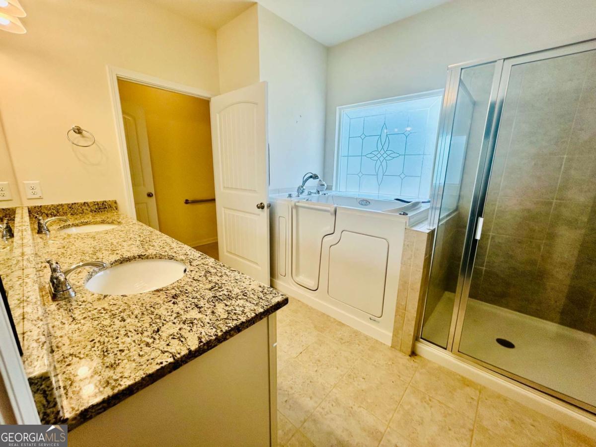 294 Orange Circle Property Photo 13