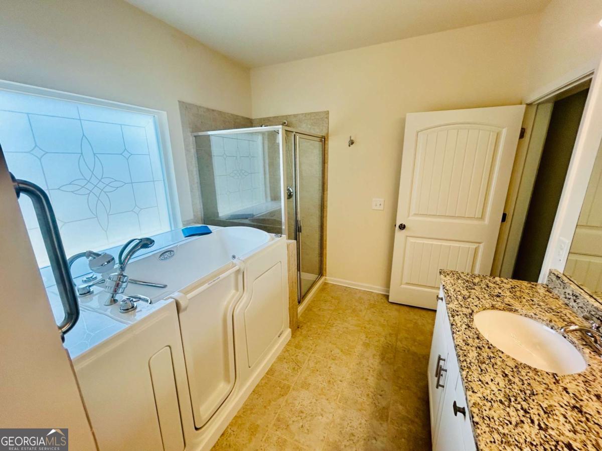 294 Orange Circle Property Photo 15
