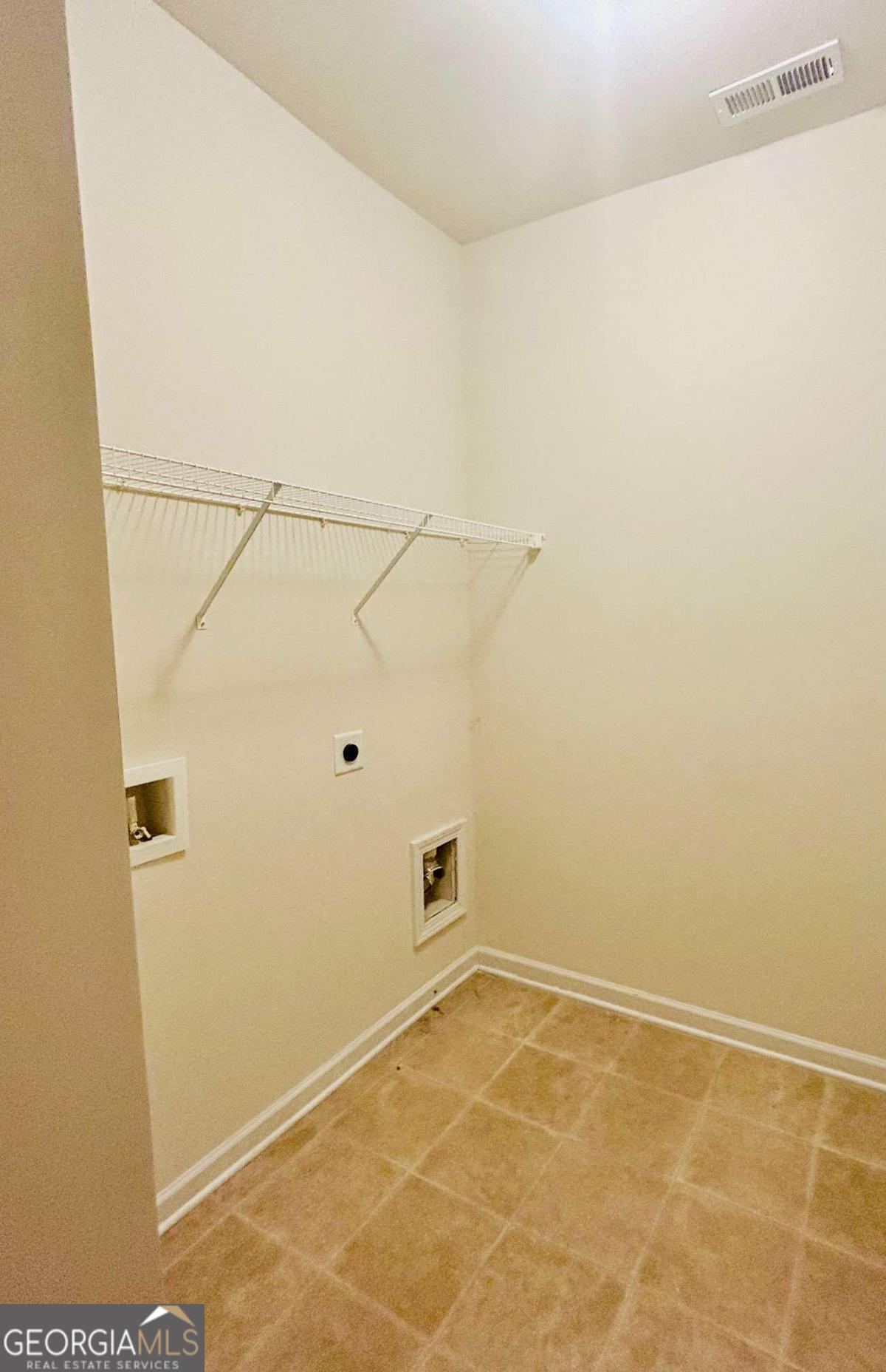 294 Orange Circle Property Photo 20