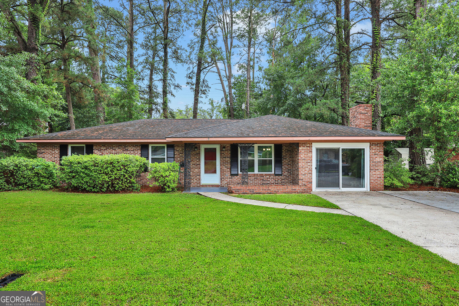 9 Austin Drive Property Photo 1