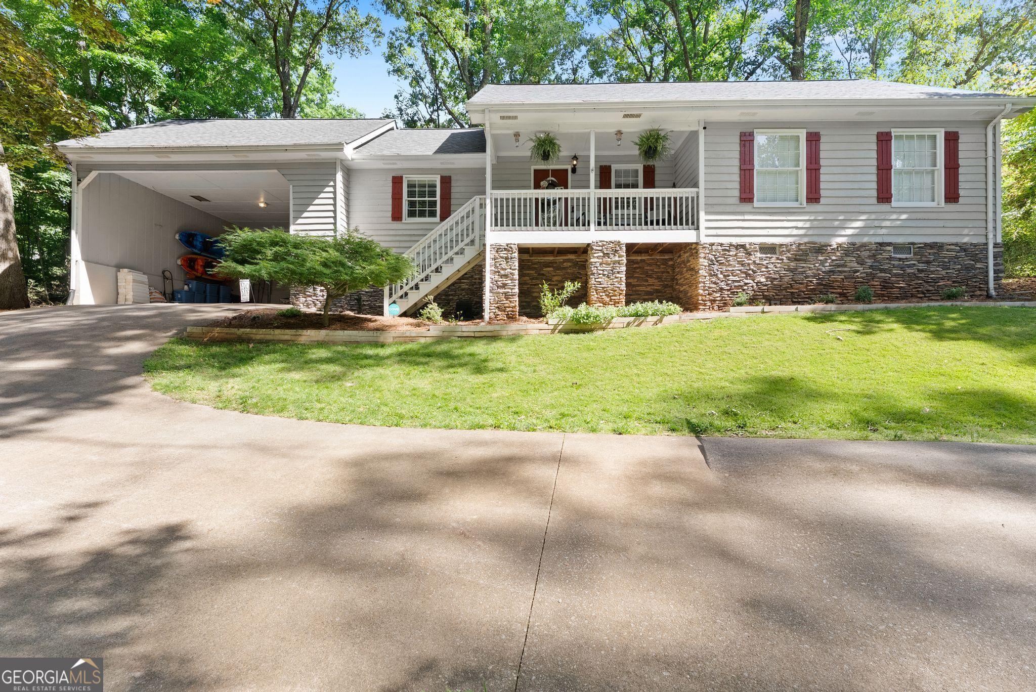 4002 Sundown Drive Property Photo 1