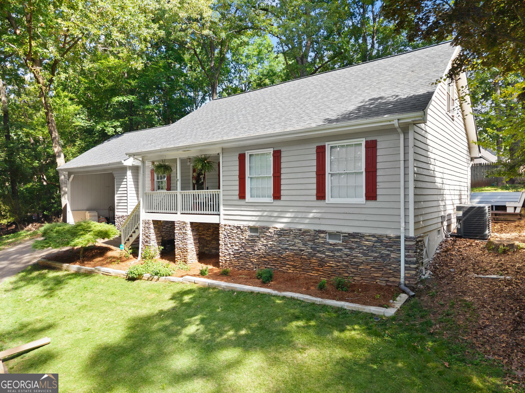 4002 Sundown Drive Property Photo 4