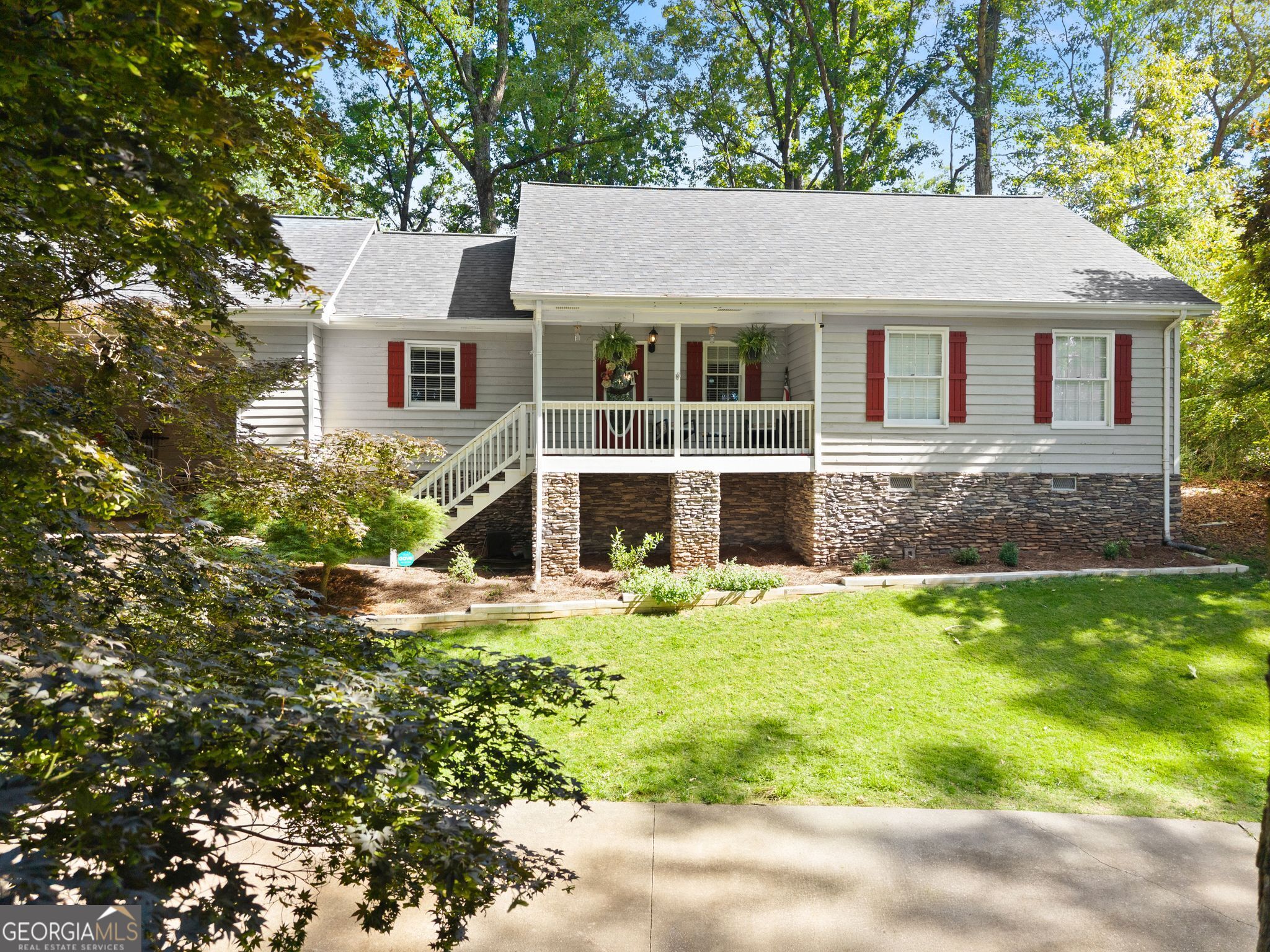 4002 Sundown Drive Property Photo 5