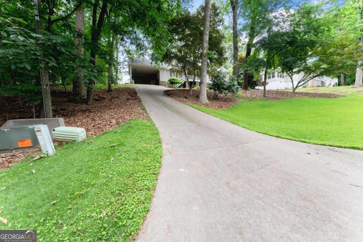 4002 Sundown Drive Property Photo 9
