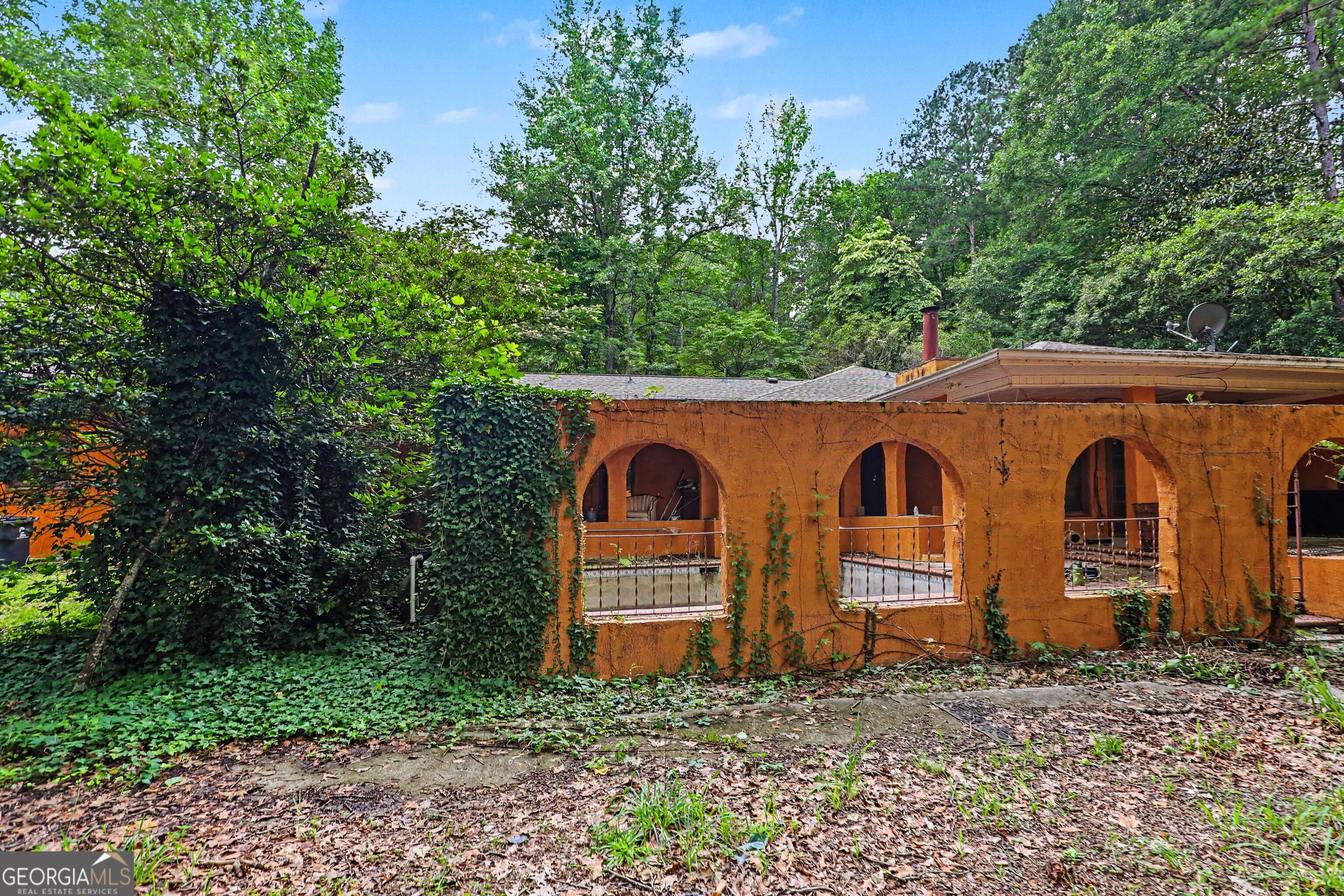 6130 Tennis Circle Property Photo 1