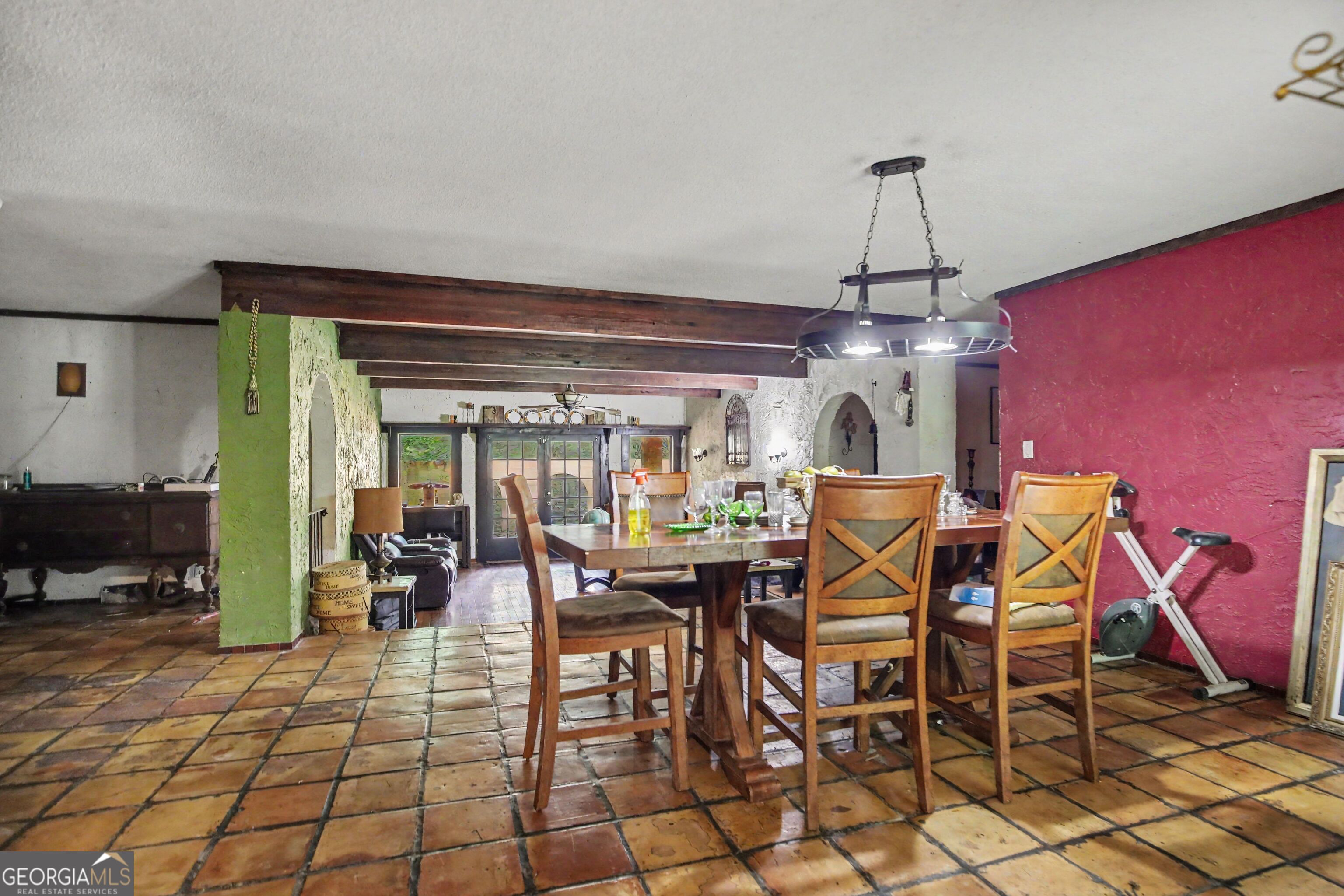 6130 Tennis Circle Property Photo 7