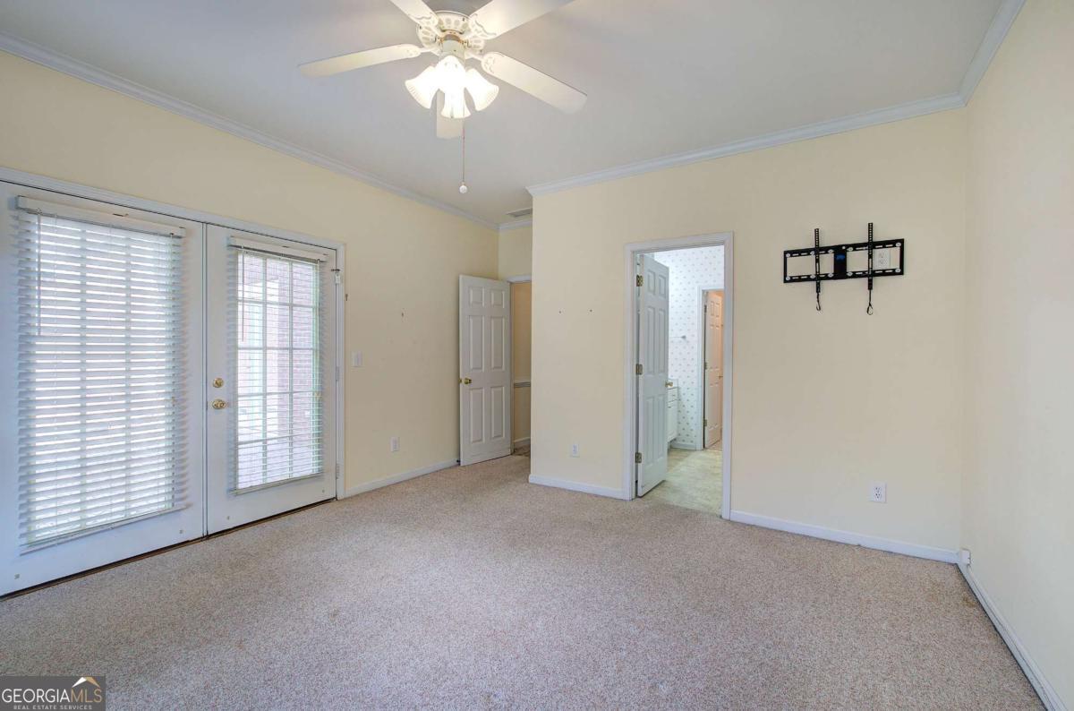 214 Manor Way Property Photo 18