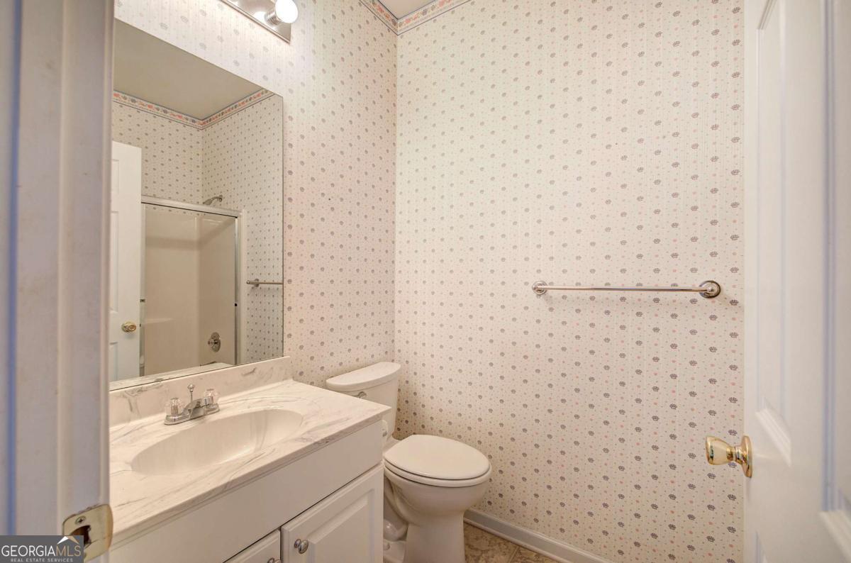 214 Manor Way Property Photo 26