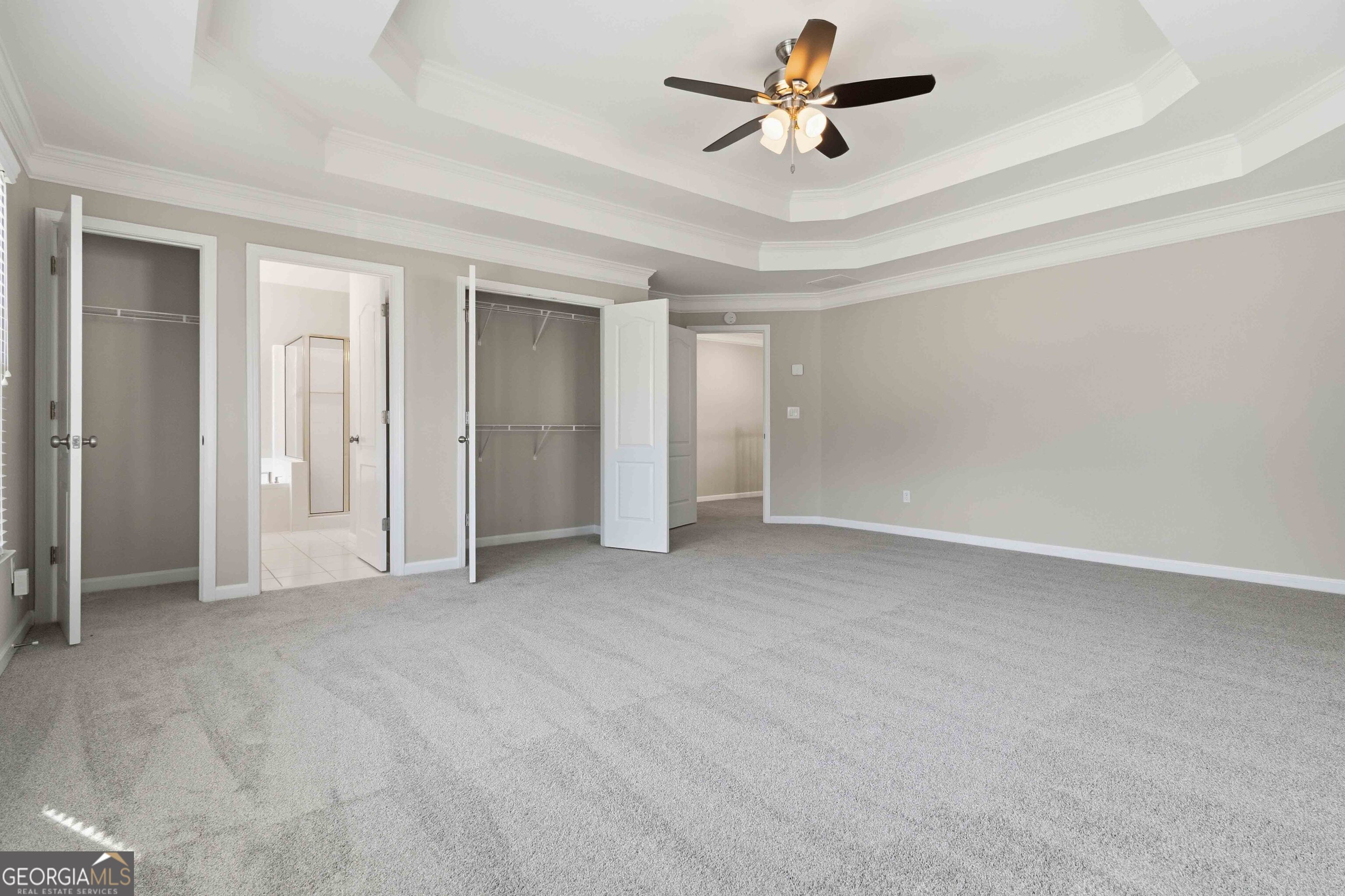 4195 Longlake Drive Property Photo 10