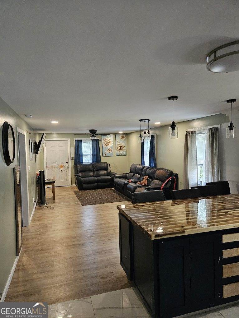 533 Grenada Terrace Property Photo 8