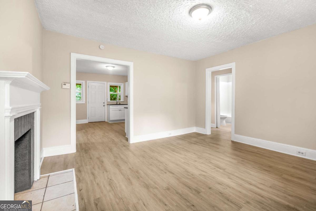 1826 E Farris Avenue Property Photo 4
