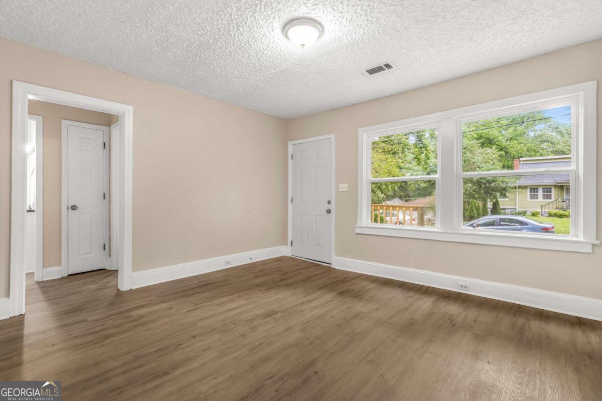 1826 E Farris Avenue Property Photo 5