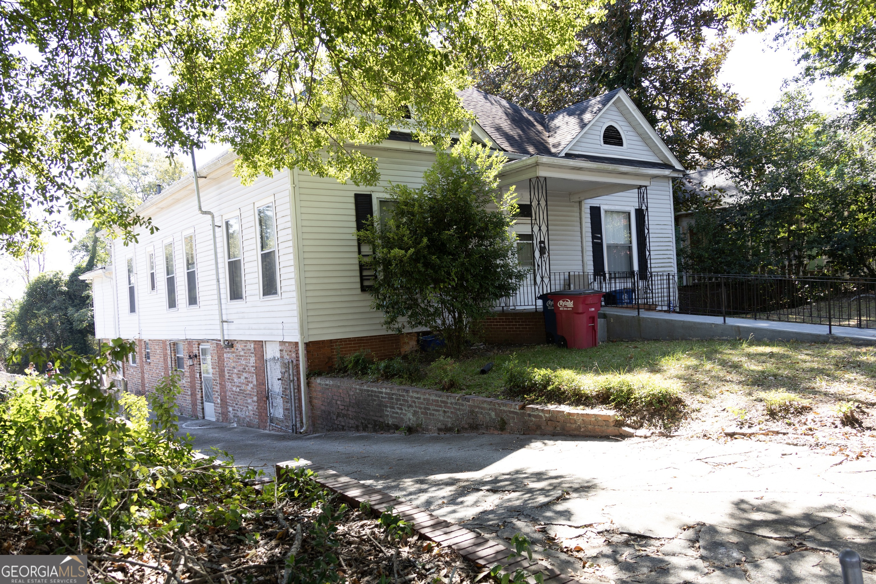 155 Forest Avenue Property Photo 2