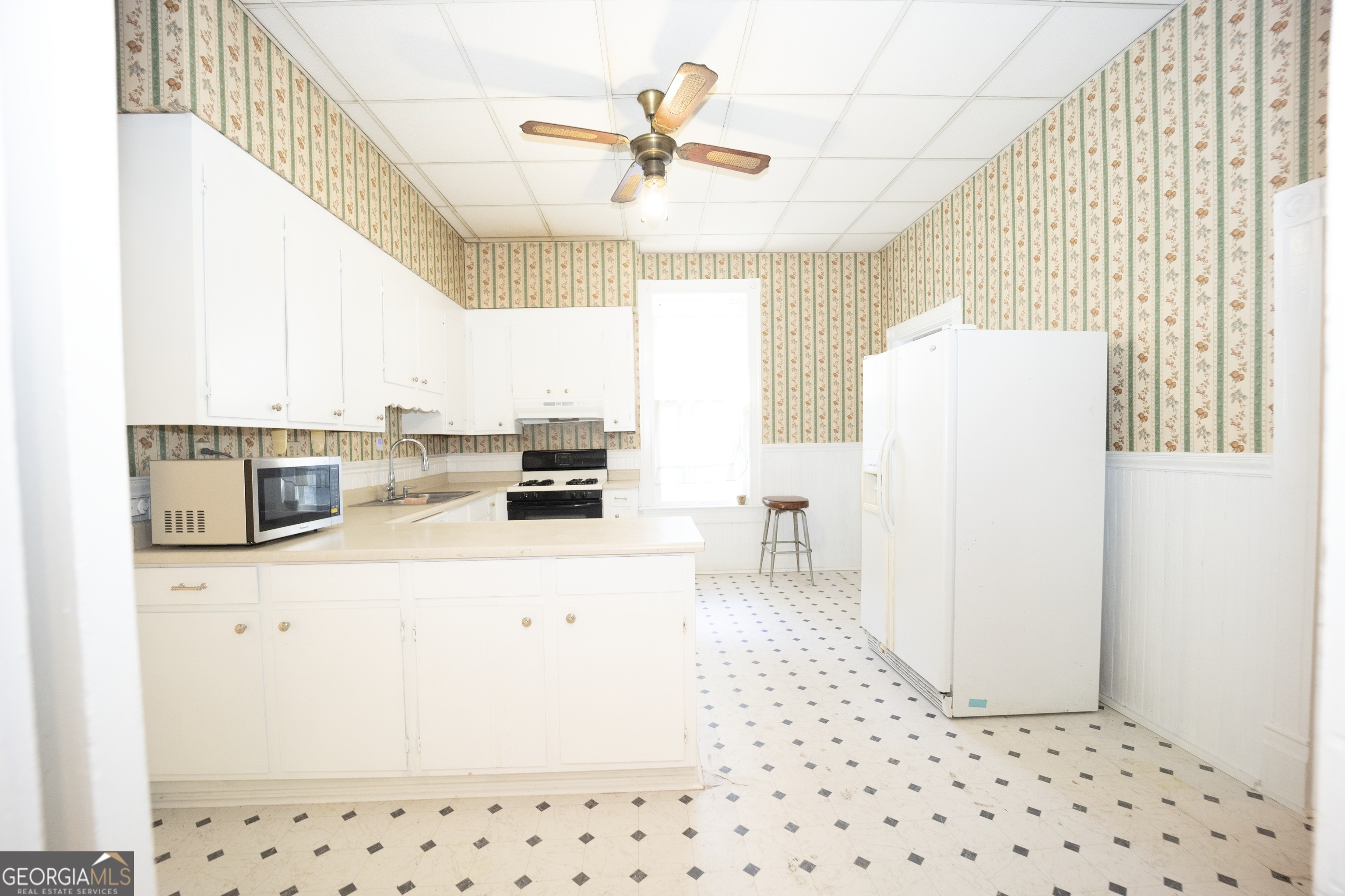 155 Forest Avenue Property Photo 6