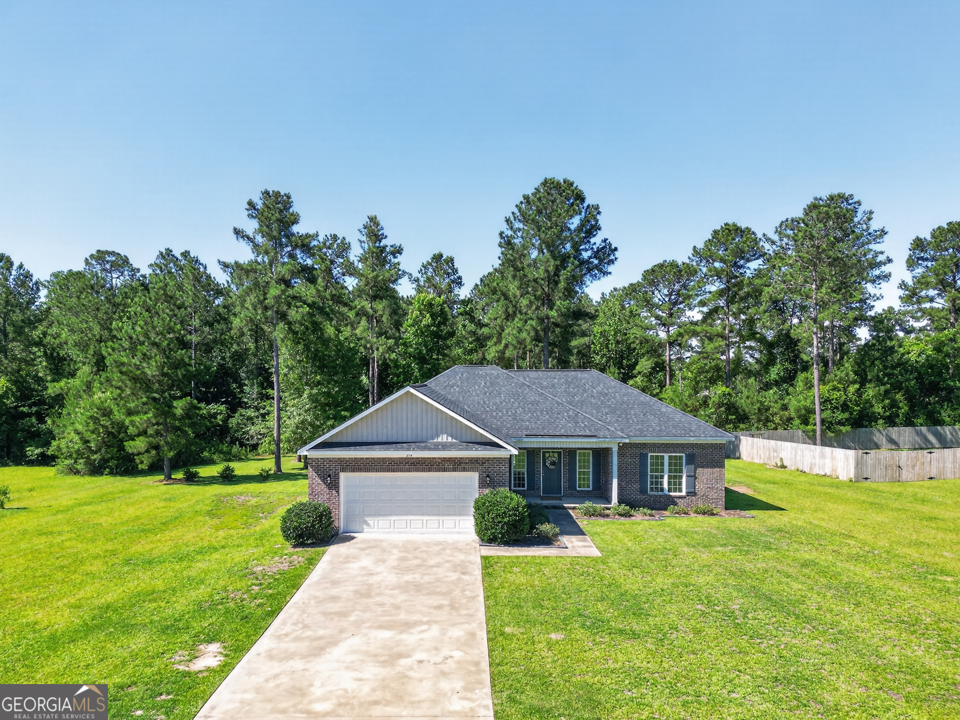 214 Dewpoint Drive Property Photo 3