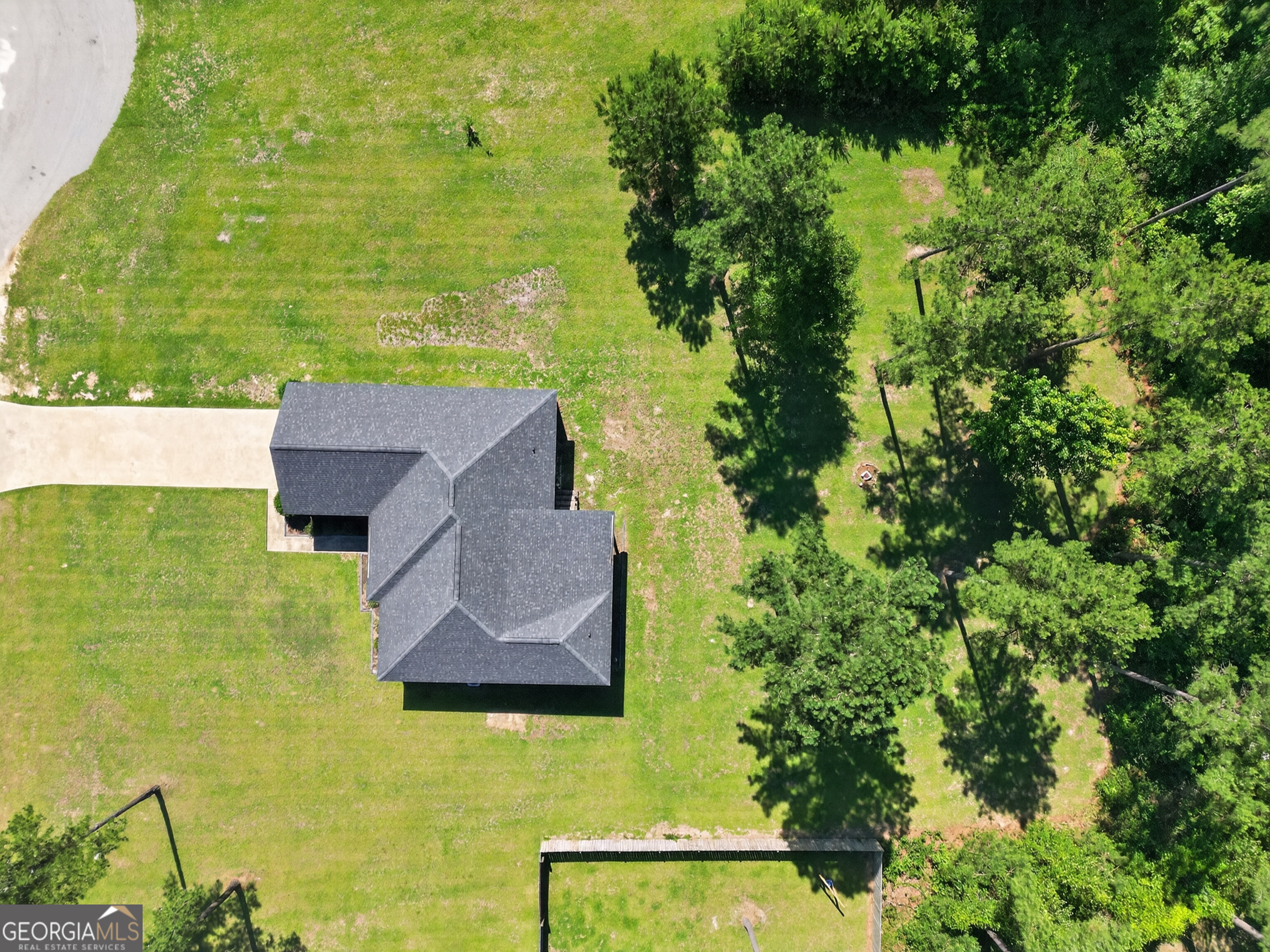 214 Dewpoint Drive Property Photo 13