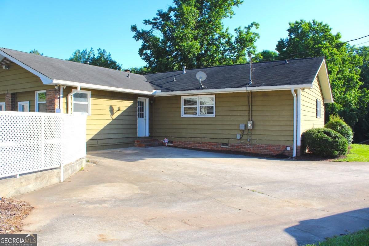 3101 Esther Drive Property Photo 3
