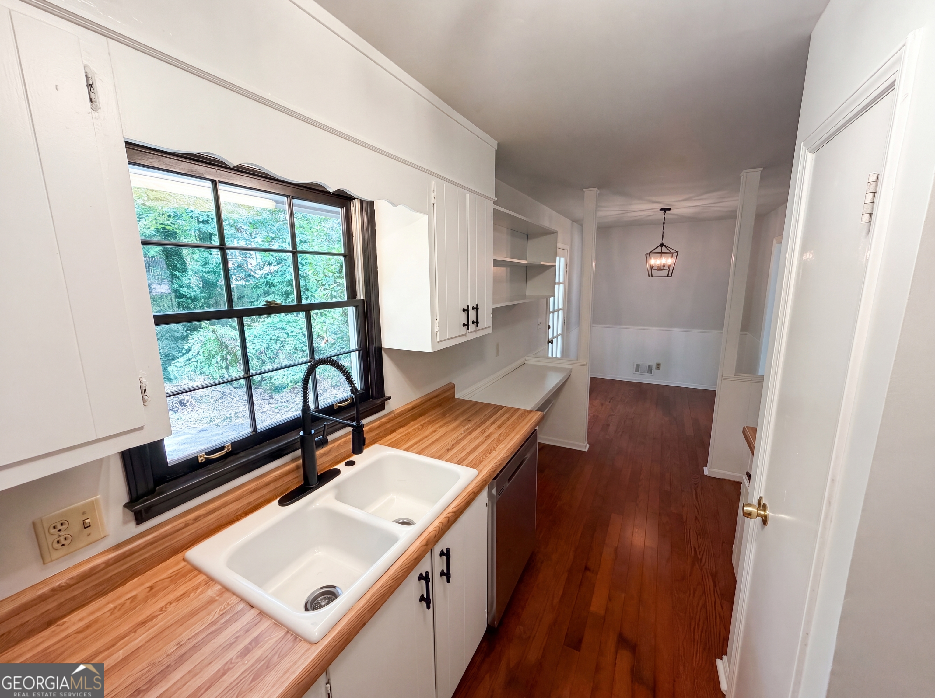 1271 Seven Springs Circle Property Photo 13