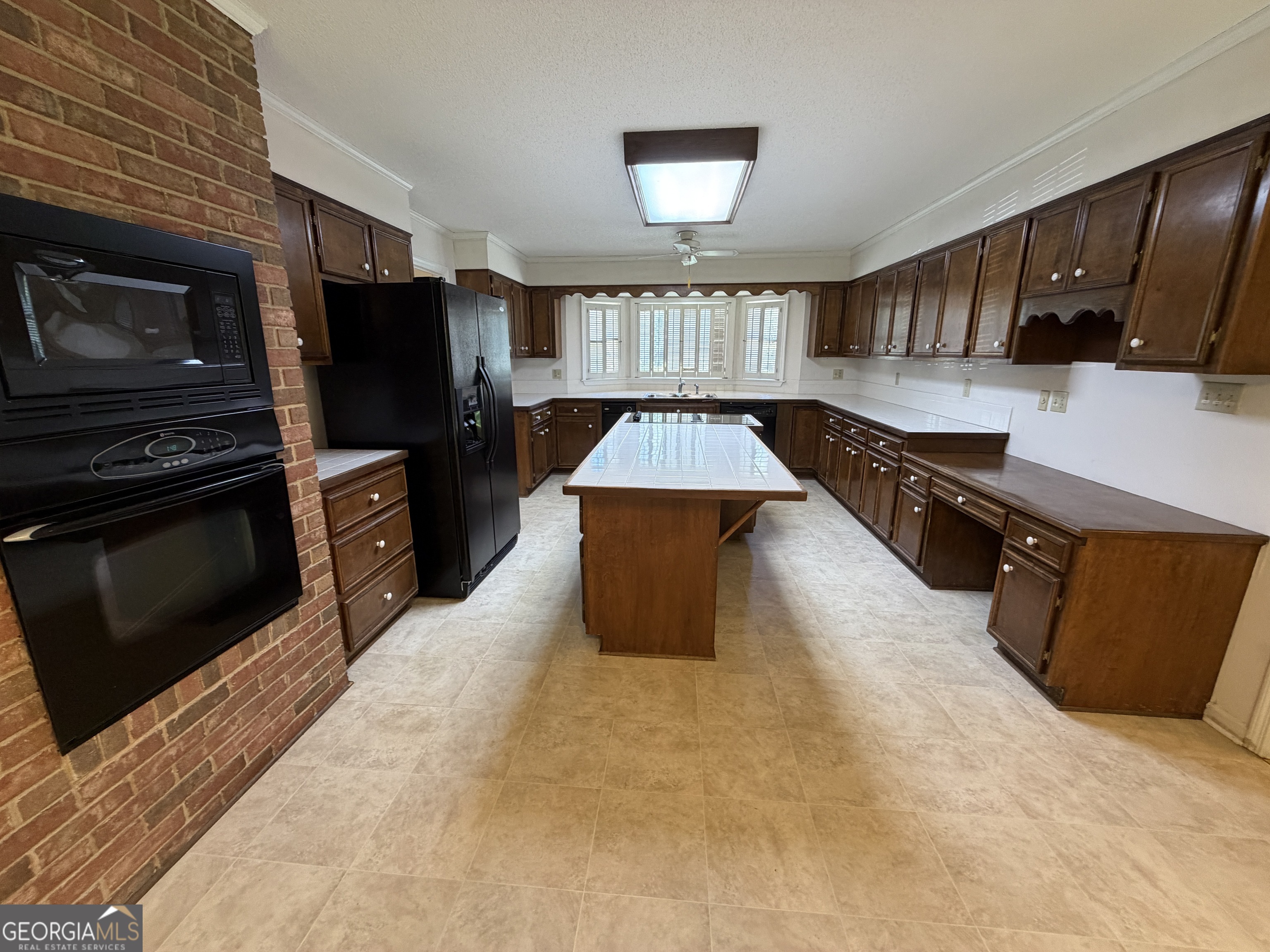 683 Chestnut Drive Property Photo 9