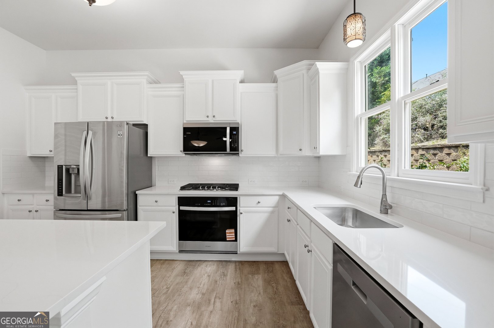1222 Marinette Way Property Photo 8