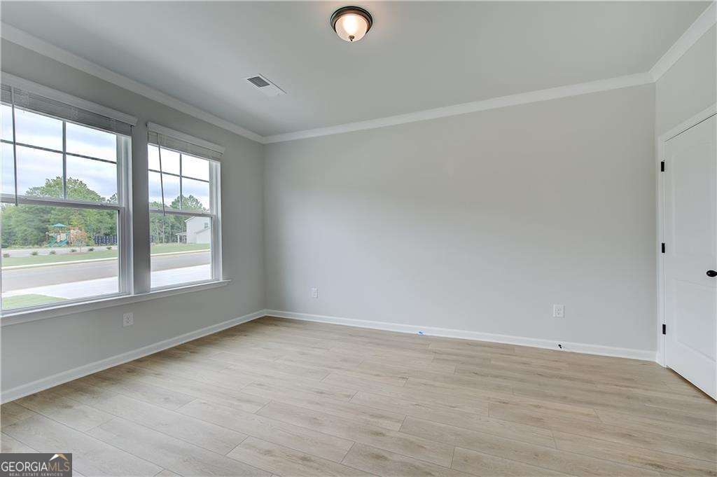 908 Kranston Drive Property Photo 6