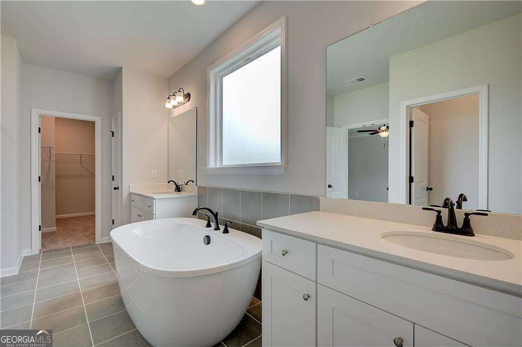 908 Kranston Drive Property Photo 21