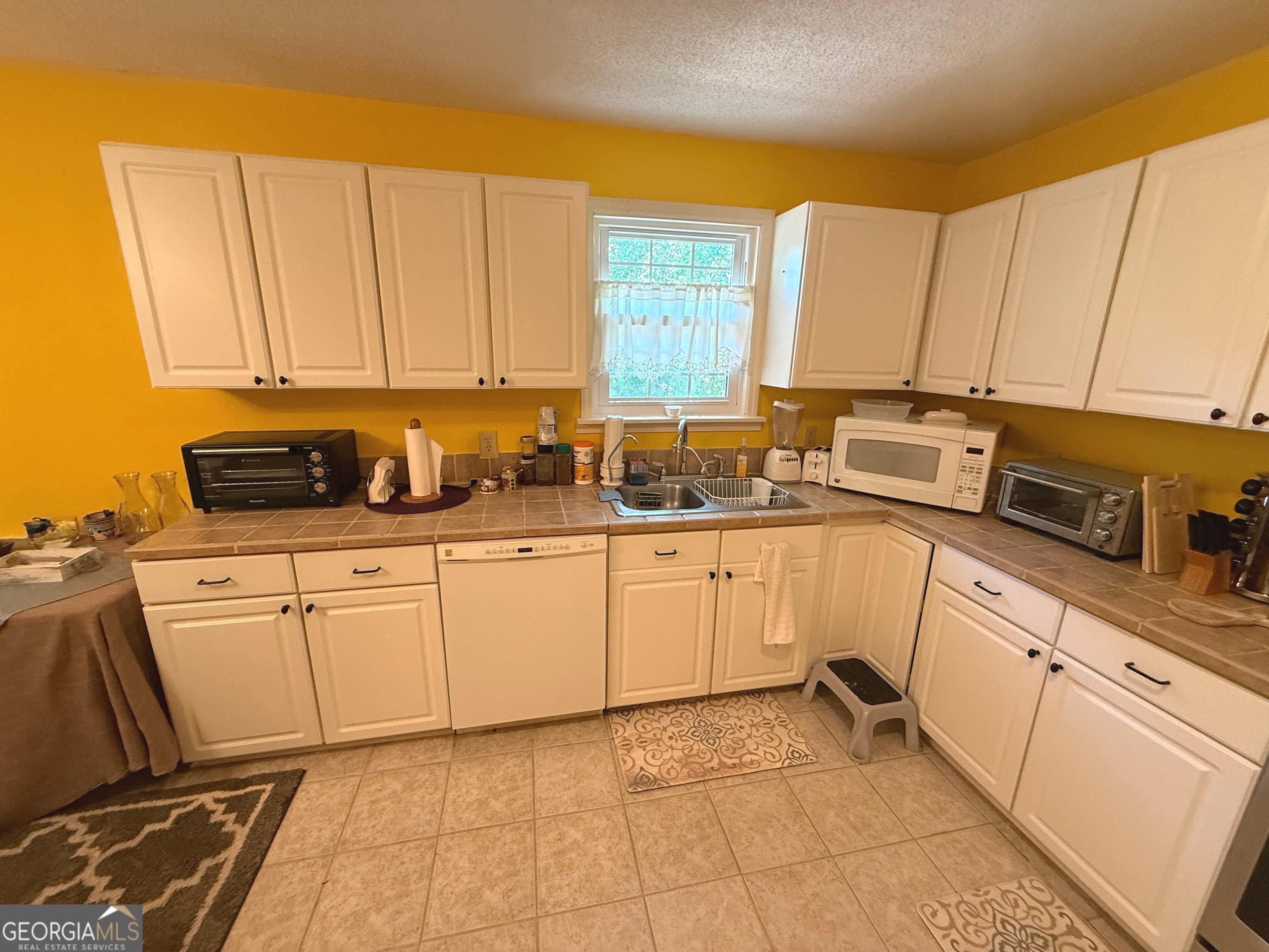108 Atkinson Drive Property Photo 9