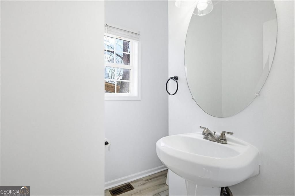 181 South Avenue Se Property Photo 12