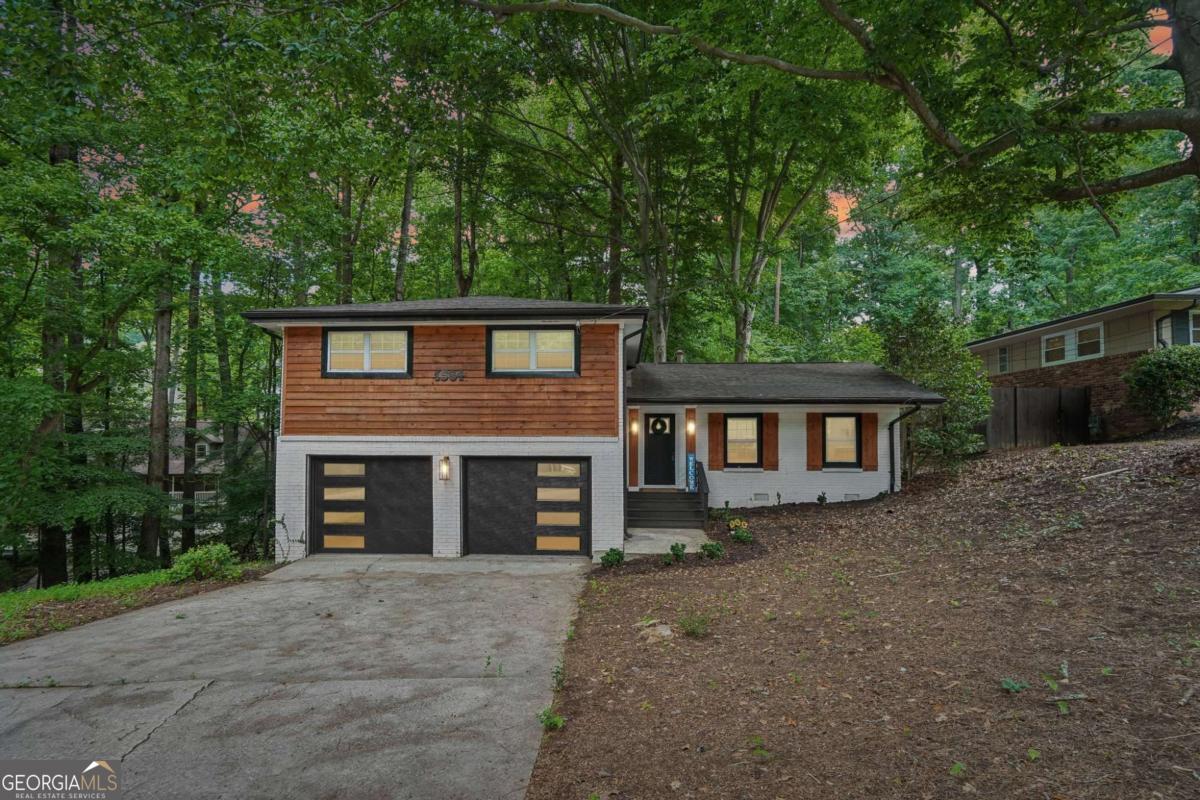 1564 Bubbling Creek Road NE