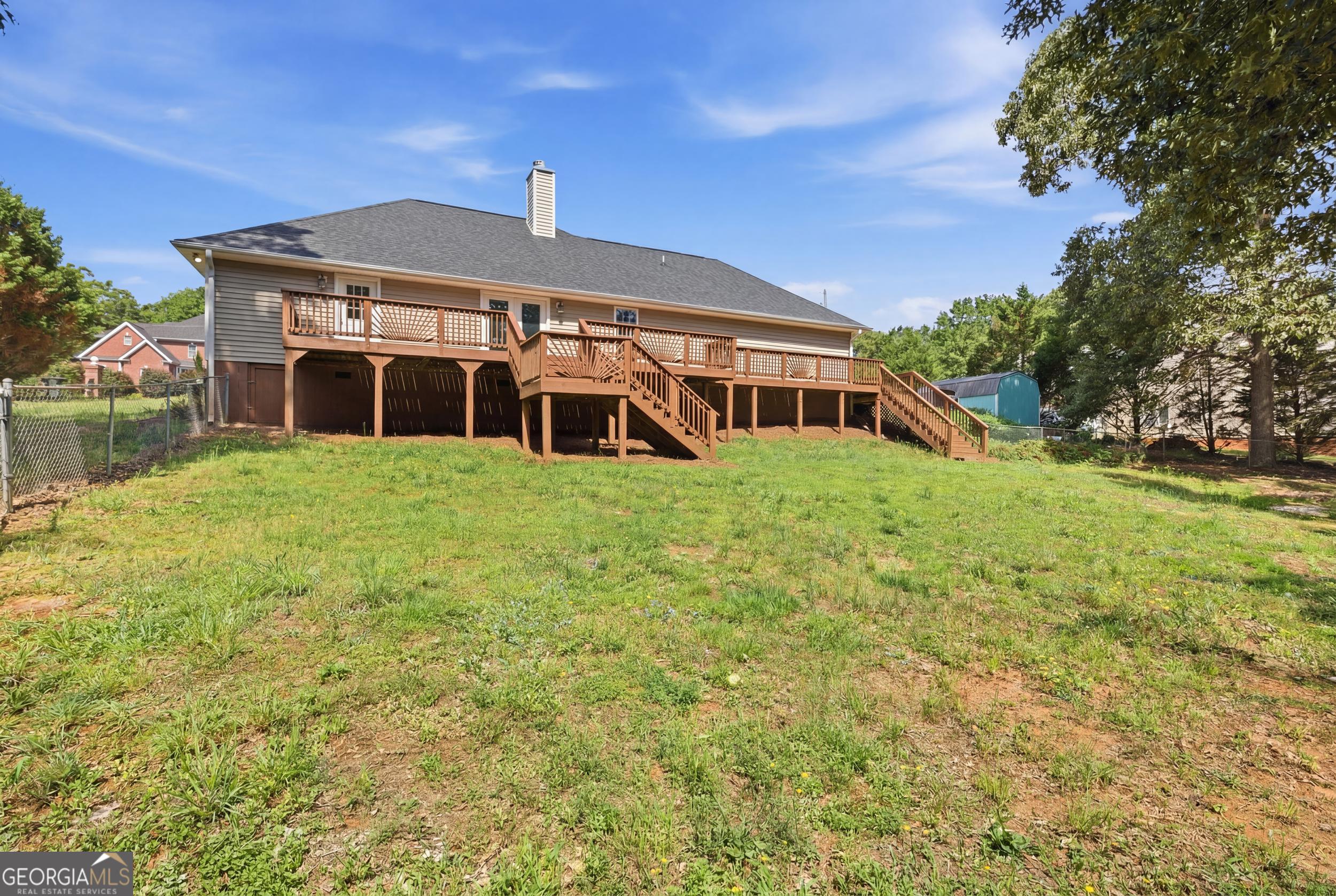 171 Winding Way Property Photo 4