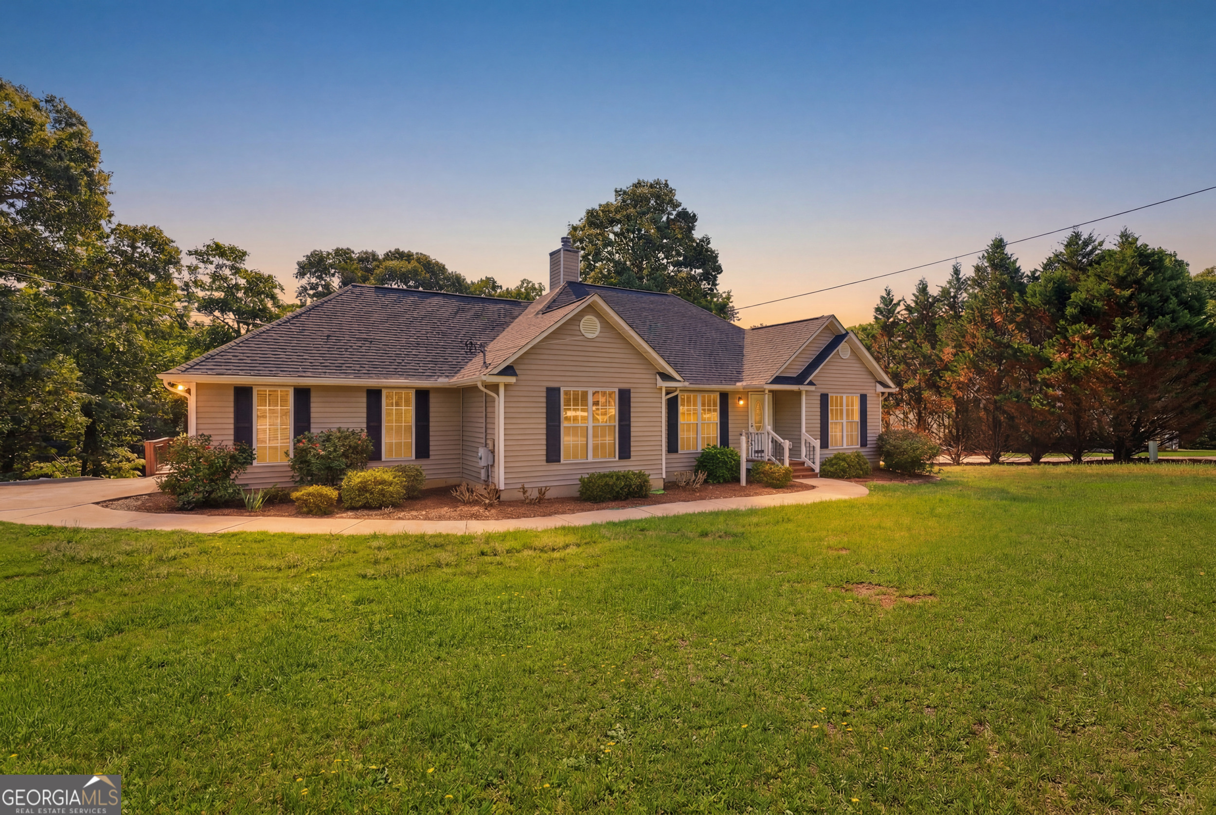 171 Winding Way Property Photo 6