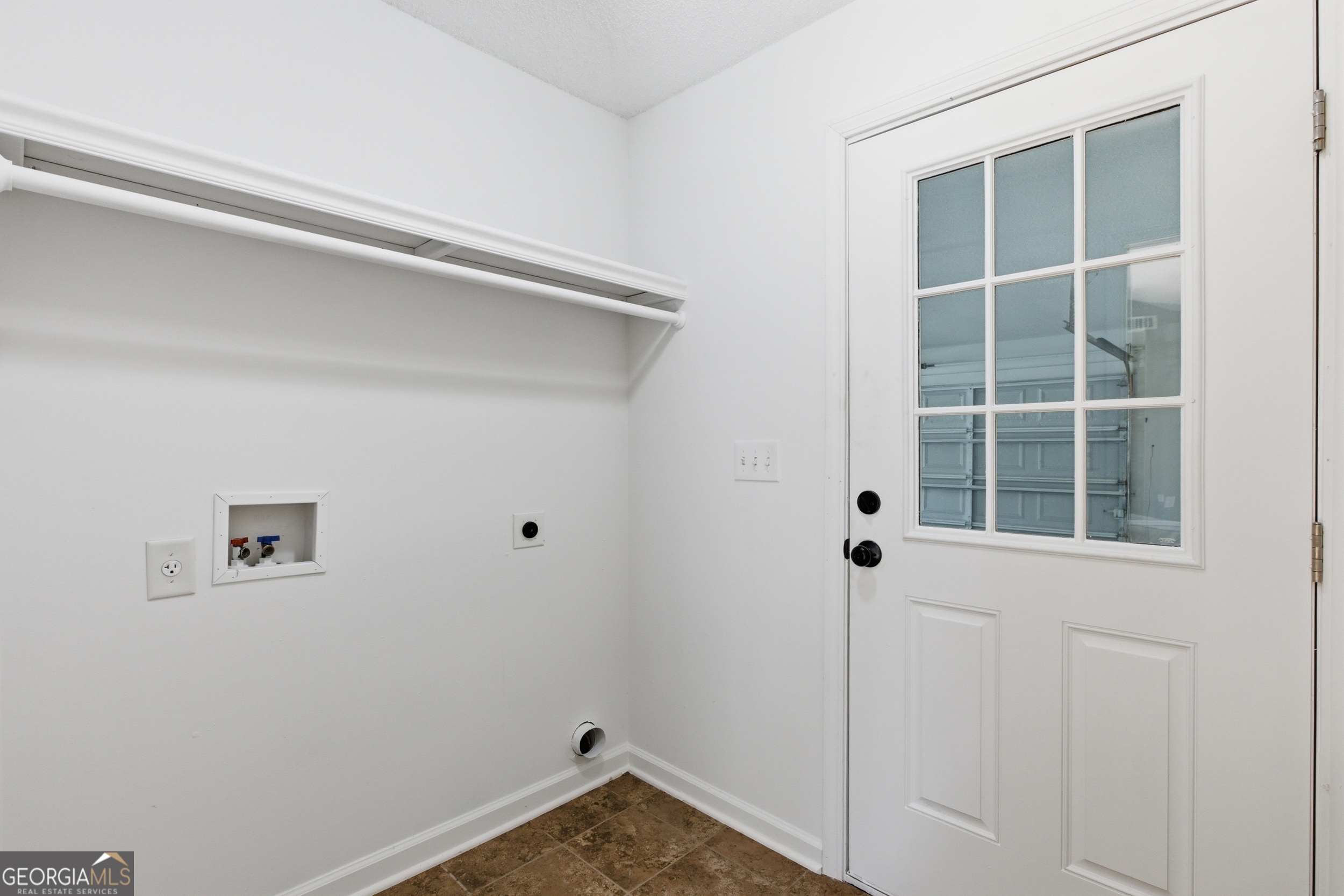 171 Winding Way Property Photo 27