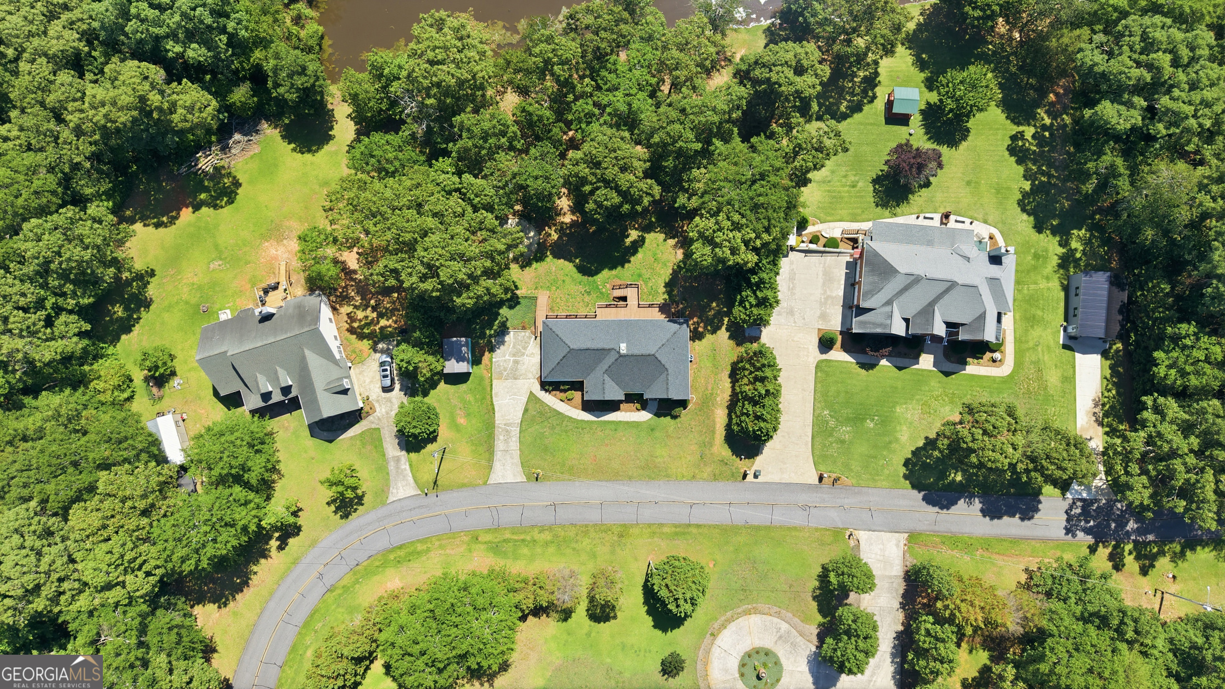 171 Winding Way Property Photo 31