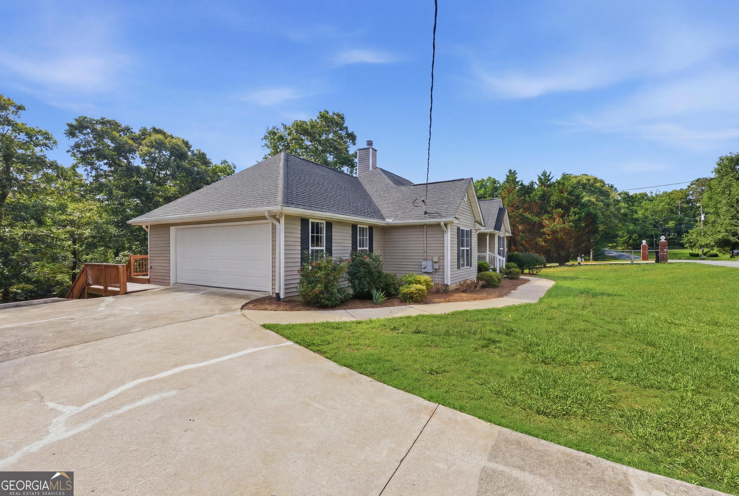 171 Winding Way Property Photo 37