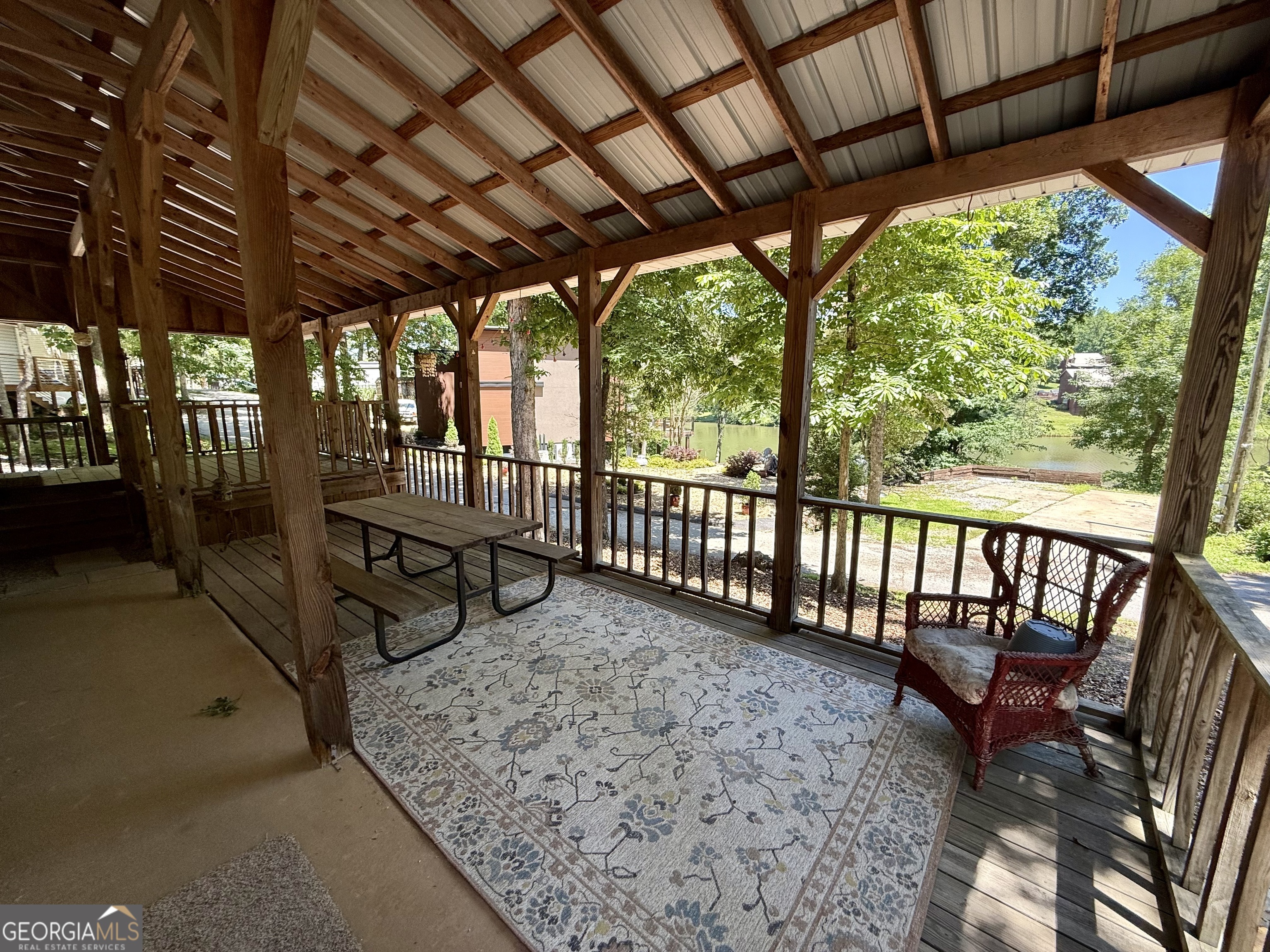 151 Cindy Parkway Property Photo 4