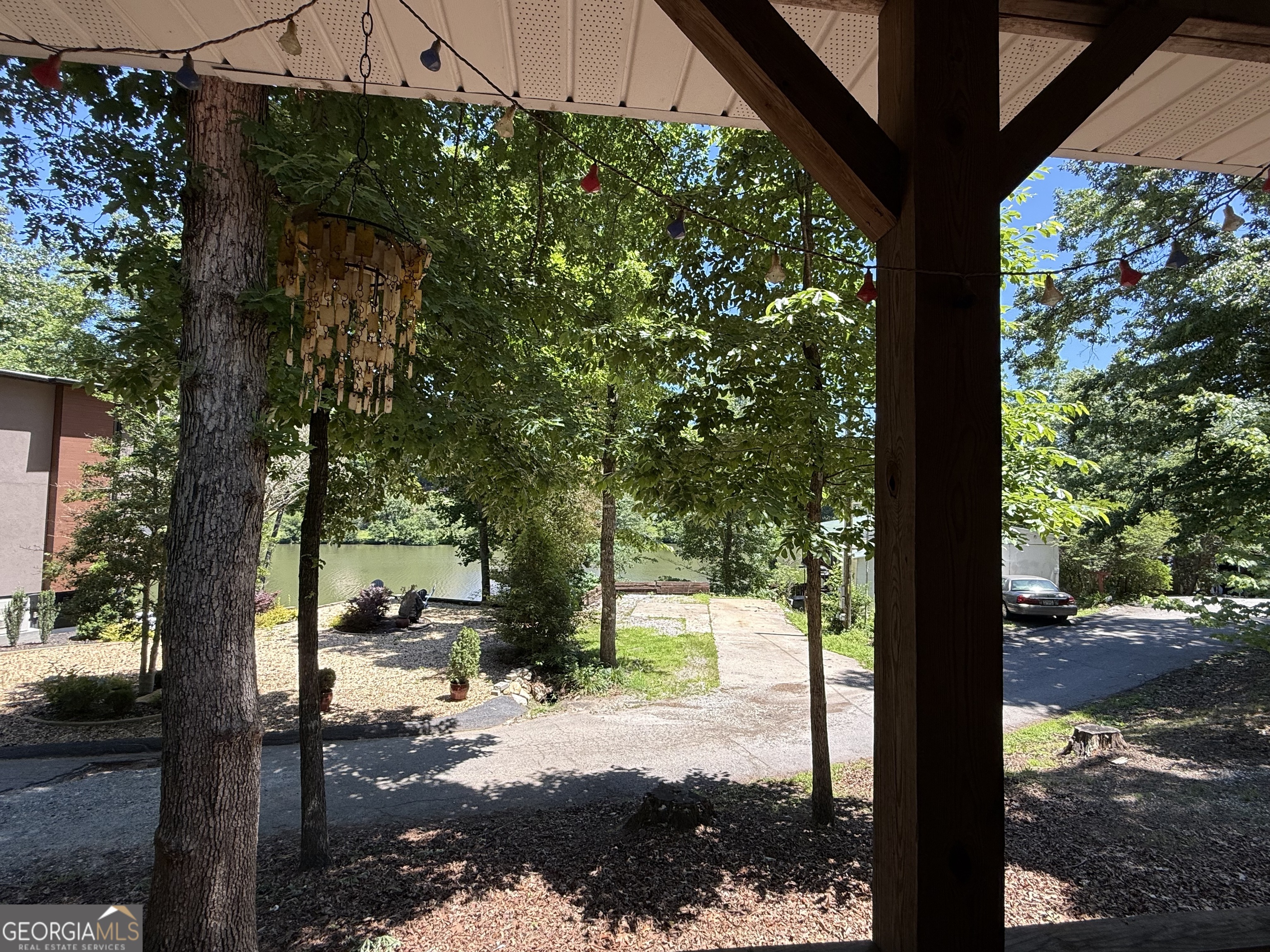 151 Cindy Parkway Property Photo 5