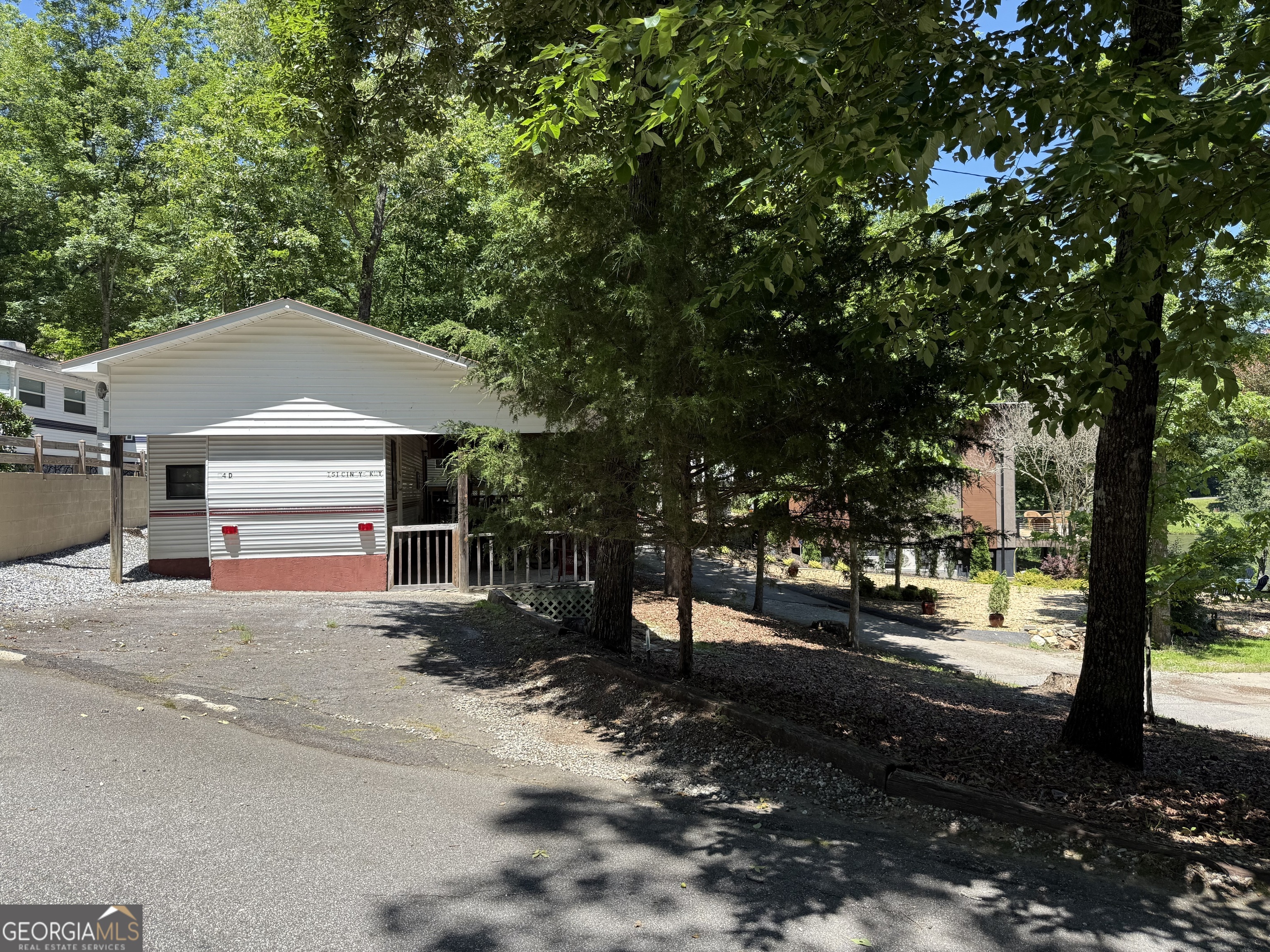 151 Cindy Parkway Property Photo 23