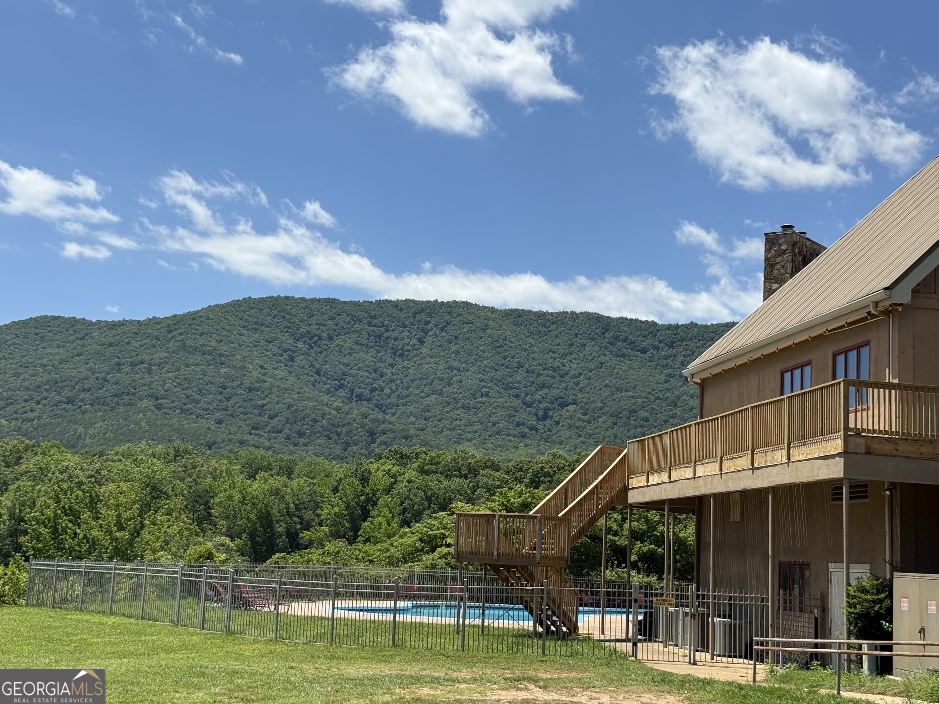 151 Cindy Parkway Property Photo 33
