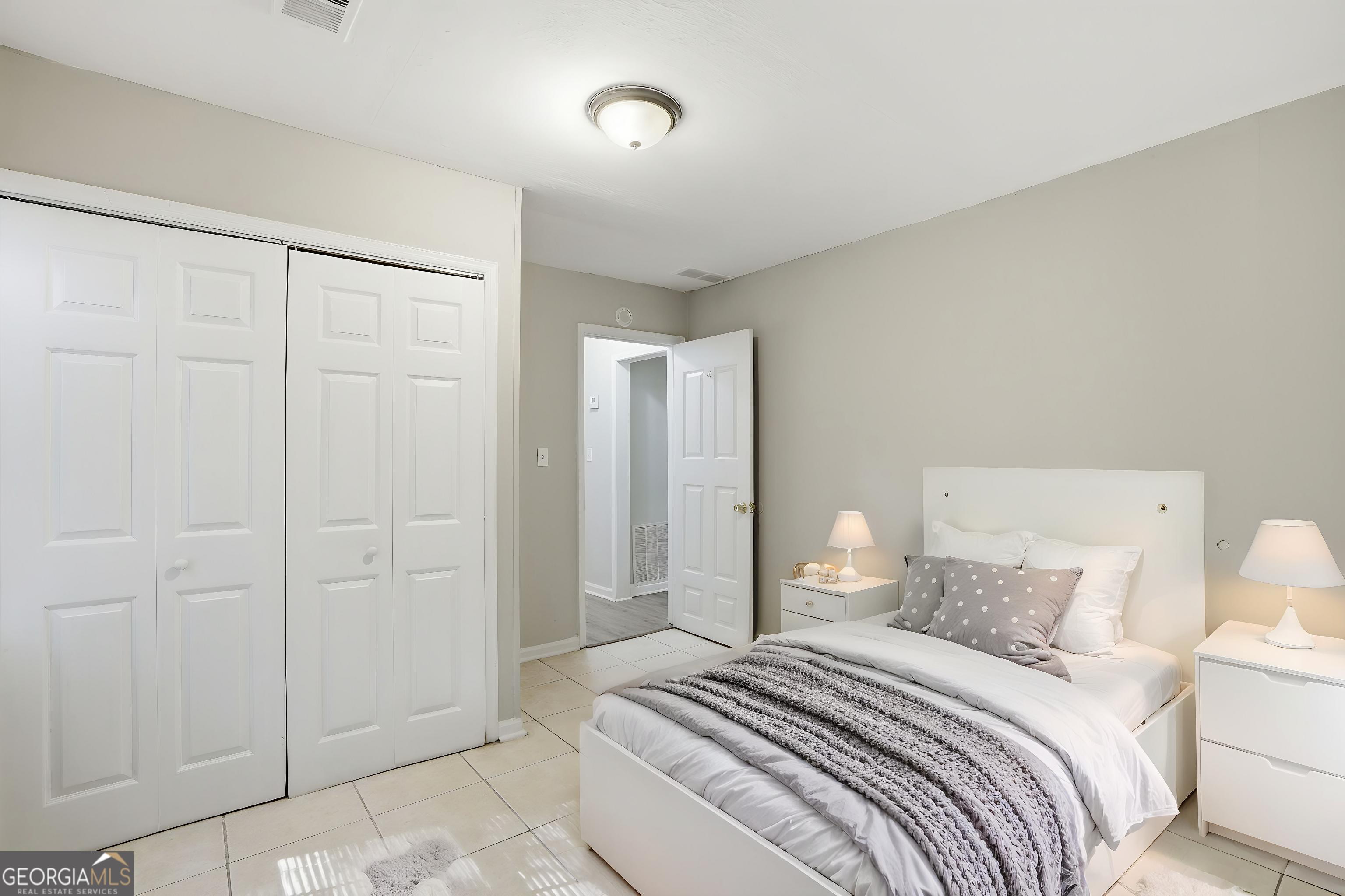 2275 Old Spring Road Se Property Photo 4