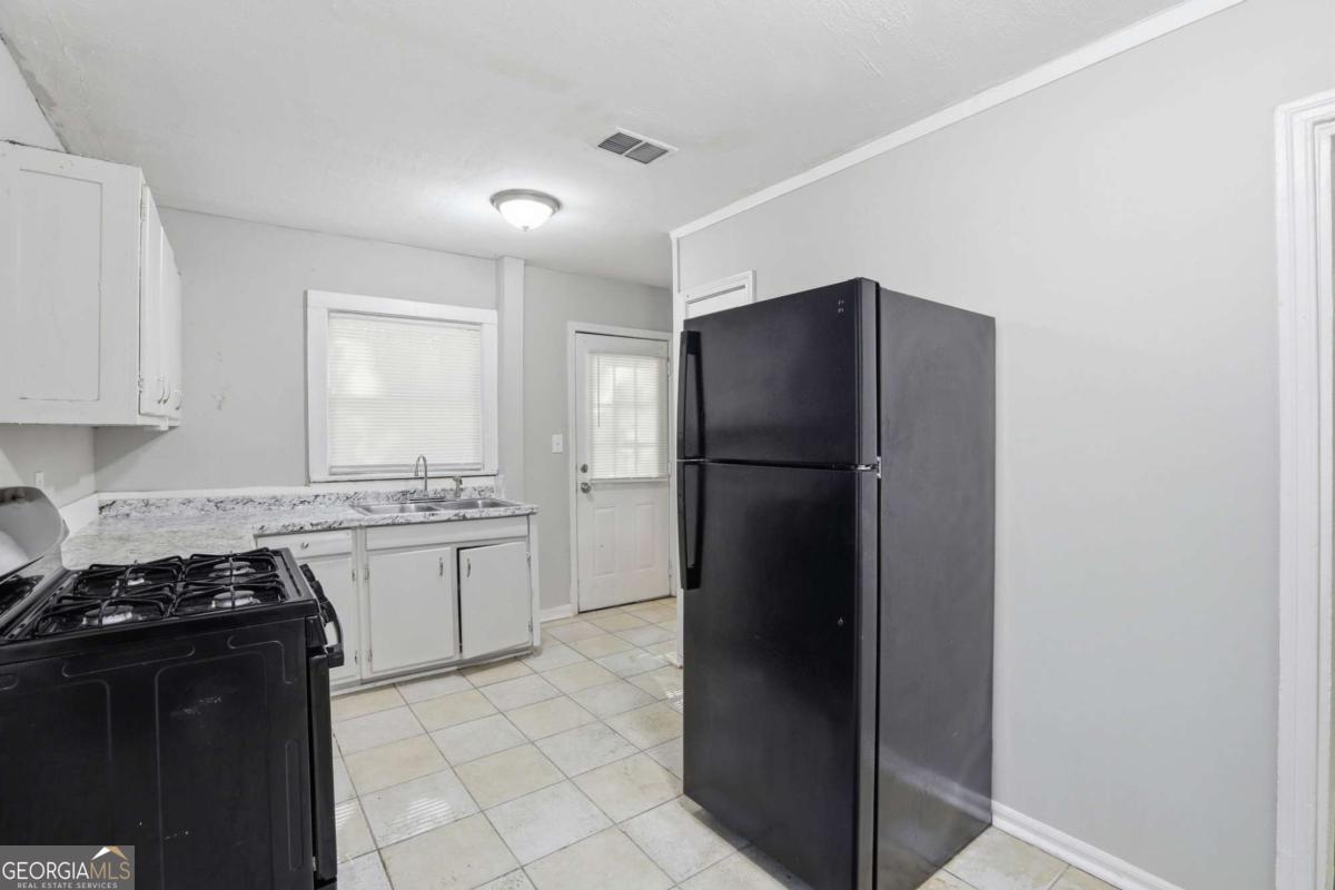 2275 Old Spring Road Se Property Photo 9