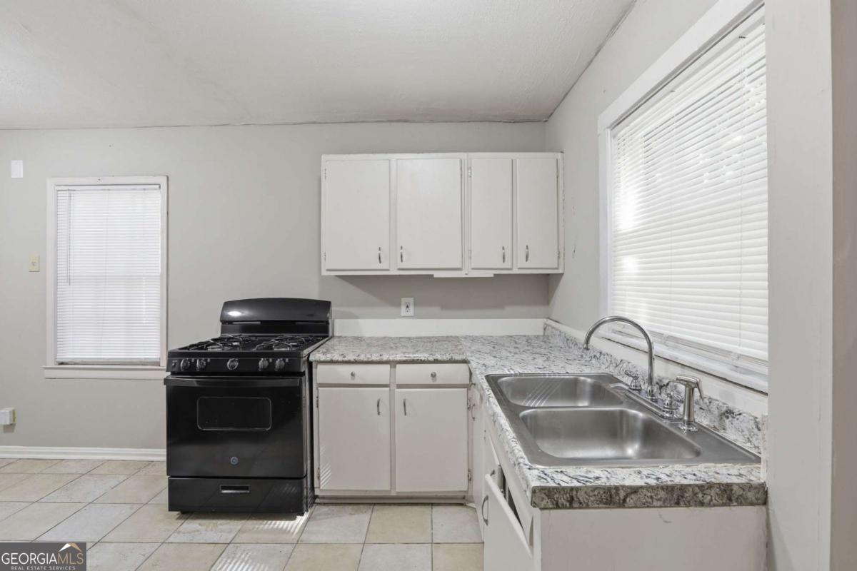 2275 Old Spring Road Se Property Photo 11