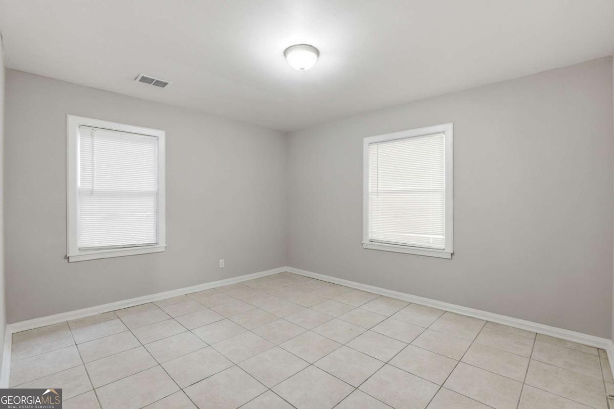 2275 Old Spring Road Se Property Photo 17
