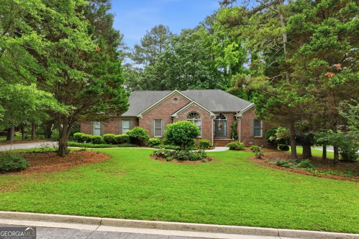 1286 Lake Forest Lane Property Photo 3