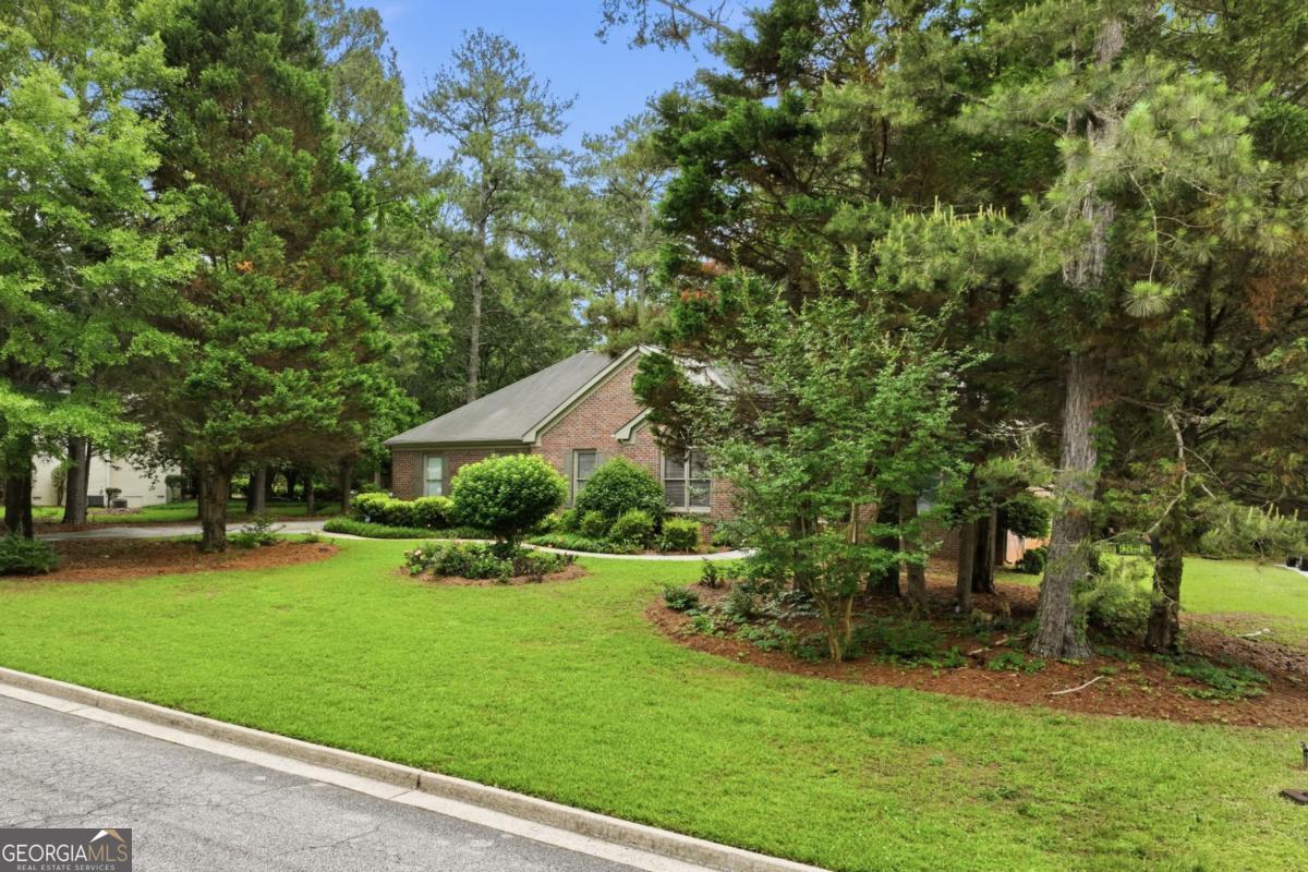 1286 Lake Forest Lane Property Photo 6