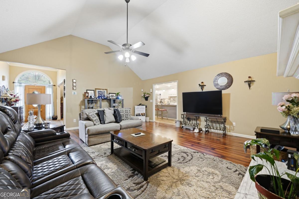 1286 Lake Forest Lane Property Photo 18