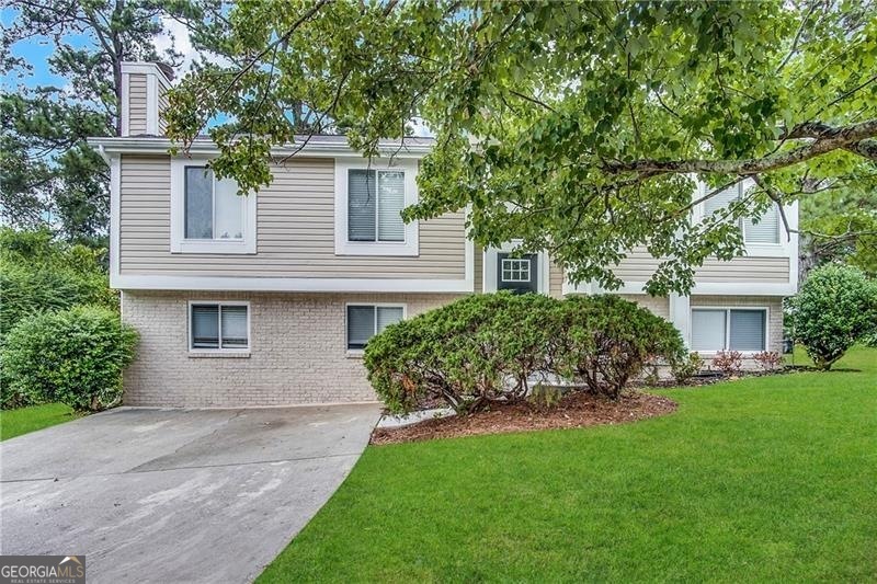 2039 Raintree Place Property Photo 1